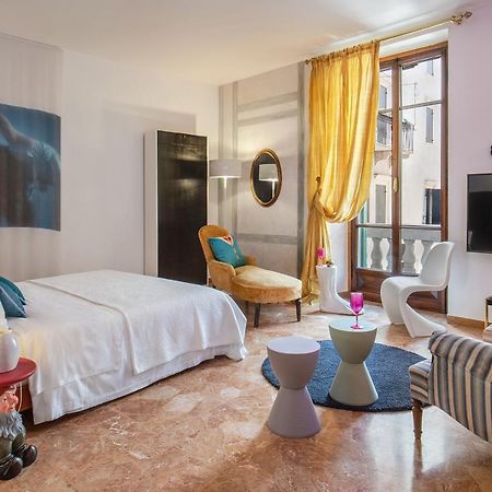 Billie'S Flat Red - Art & Design Apt In Verona Historic Centre Екстер'єр фото