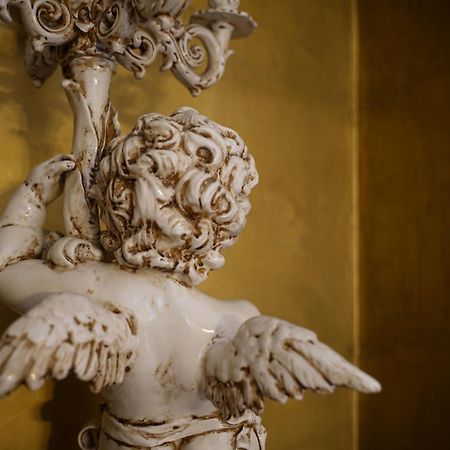 Billie'S Flat Red - Art & Design Apt In Verona Historic Centre Екстер'єр фото
