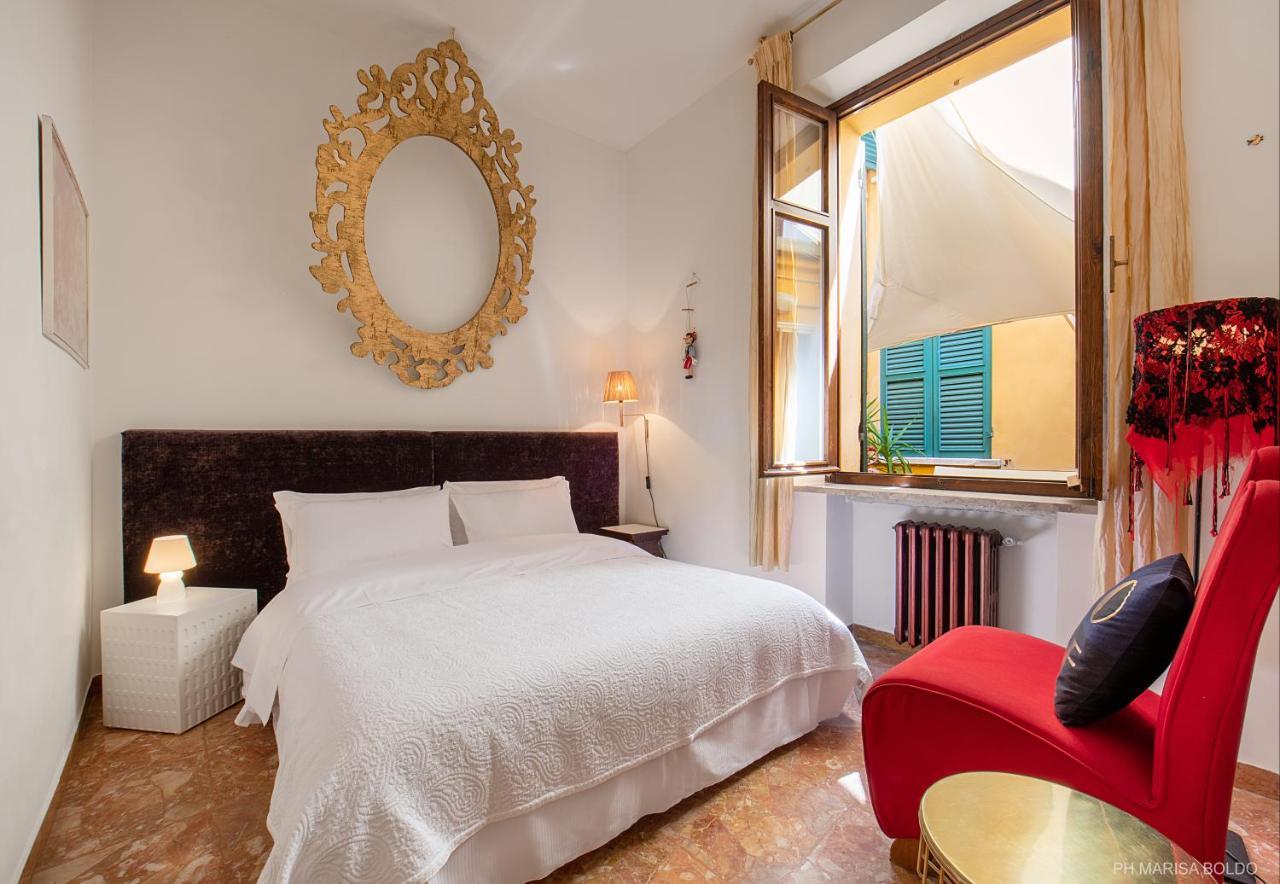 Billie'S Flat Red - Art & Design Apt In Verona Historic Centre Екстер'єр фото