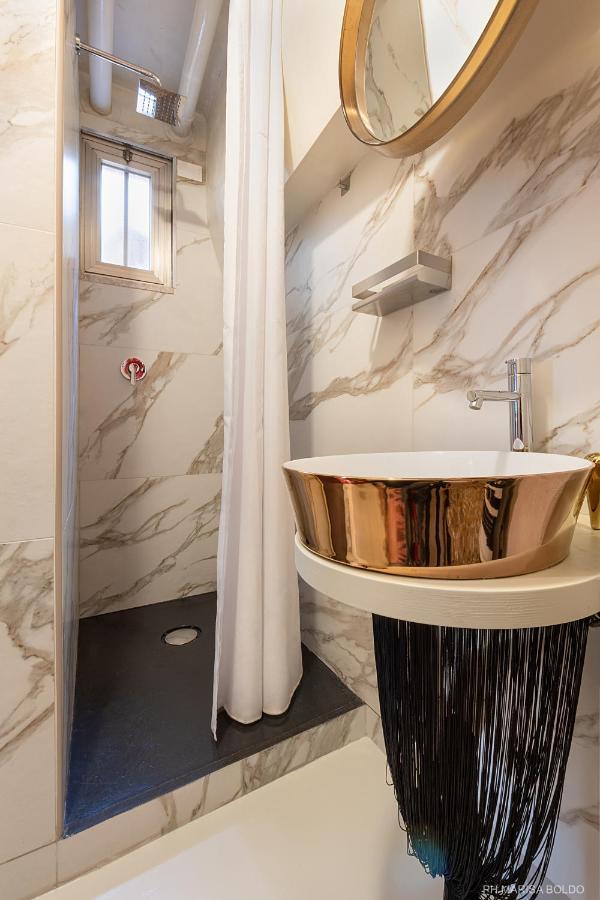 Billie'S Flat Red - Art & Design Apt In Verona Historic Centre Екстер'єр фото