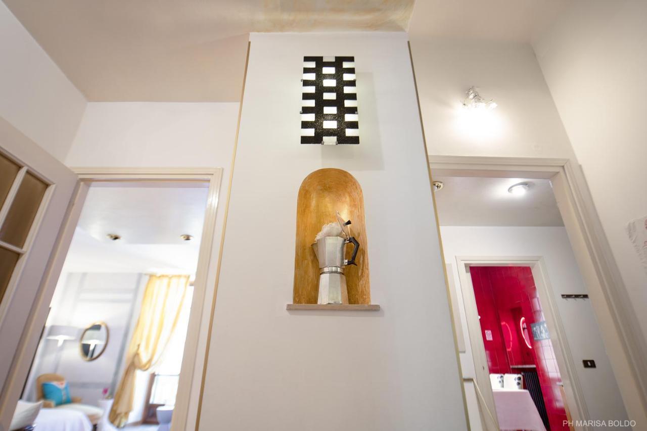 Billie'S Flat Red - Art & Design Apt In Verona Historic Centre Екстер'єр фото