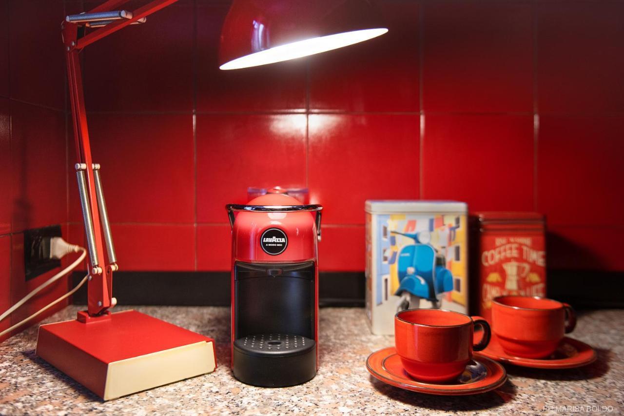 Billie'S Flat Red - Art & Design Apt In Verona Historic Centre Екстер'єр фото