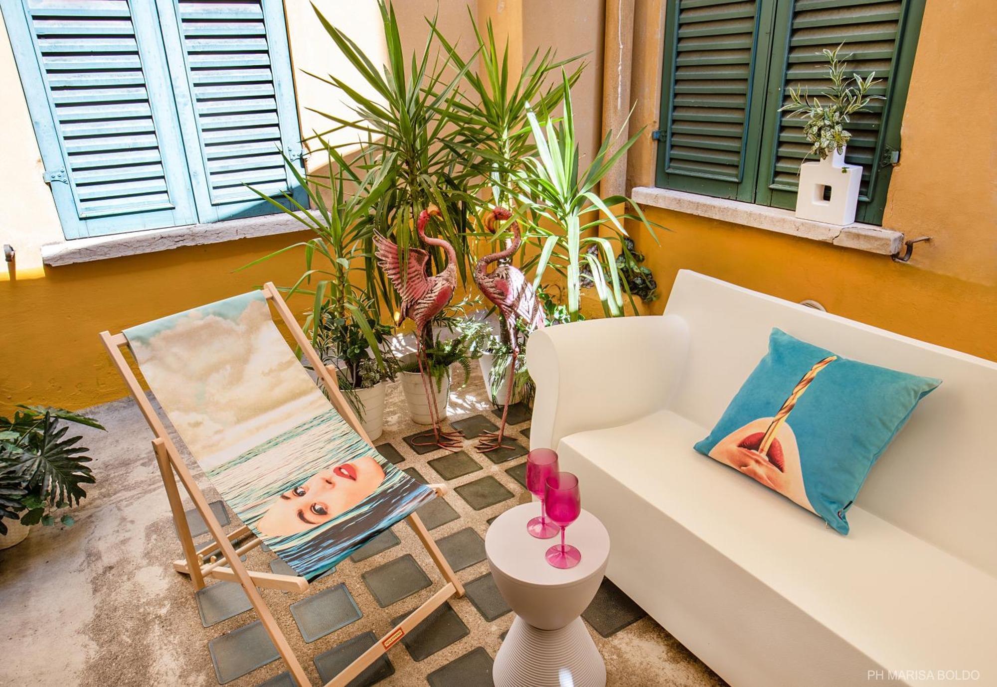 Billie'S Flat Red - Art & Design Apt In Verona Historic Centre Екстер'єр фото